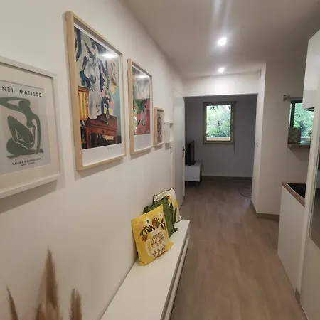2 Pieces Au Calme Avec Terrasse Et Climatisation Appartement